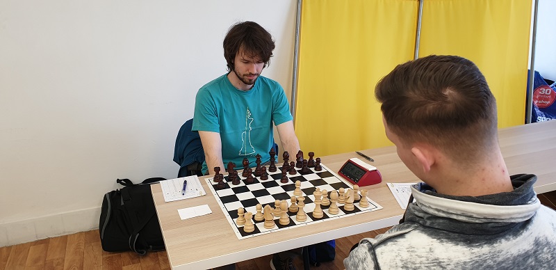 082